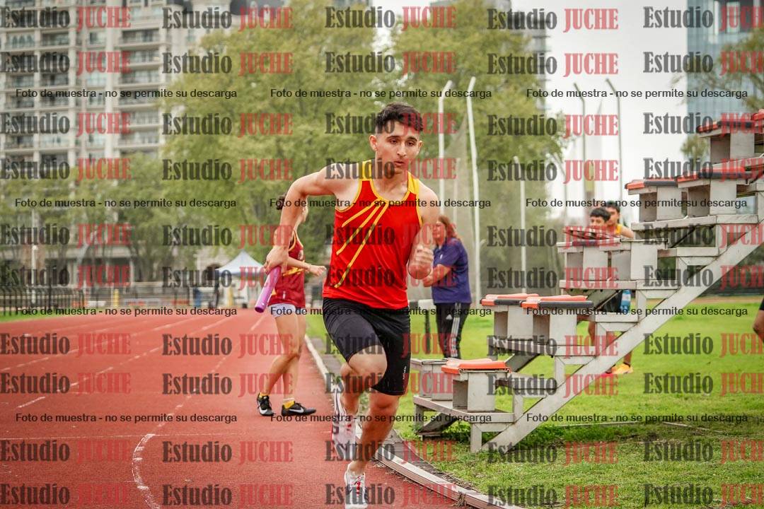 Fotos de las postas 8x200 m mixtas