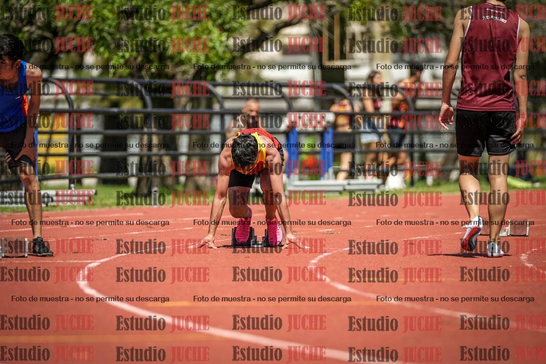 Fotos de los 200 m llanos de varones