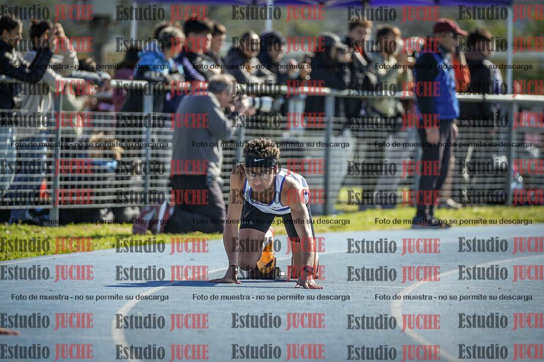 Fotos de los 400 m llanos de varones