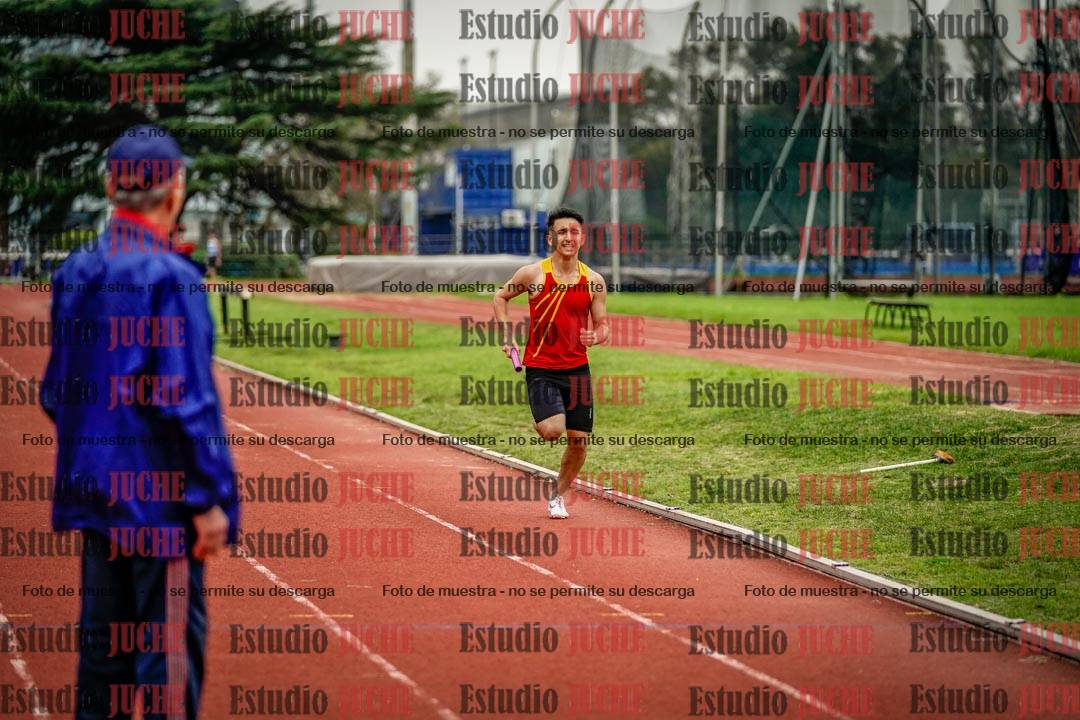 Fotos de las postas 8x200 m mixtas