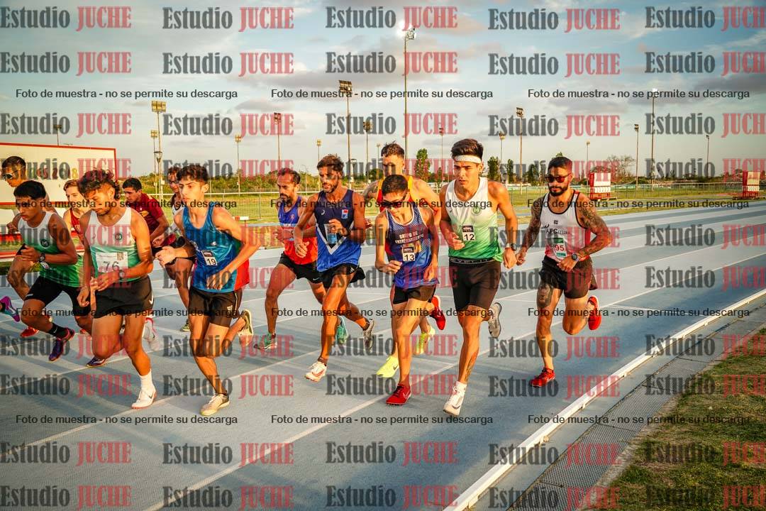 Fotos de los 3000 m llanos de varones