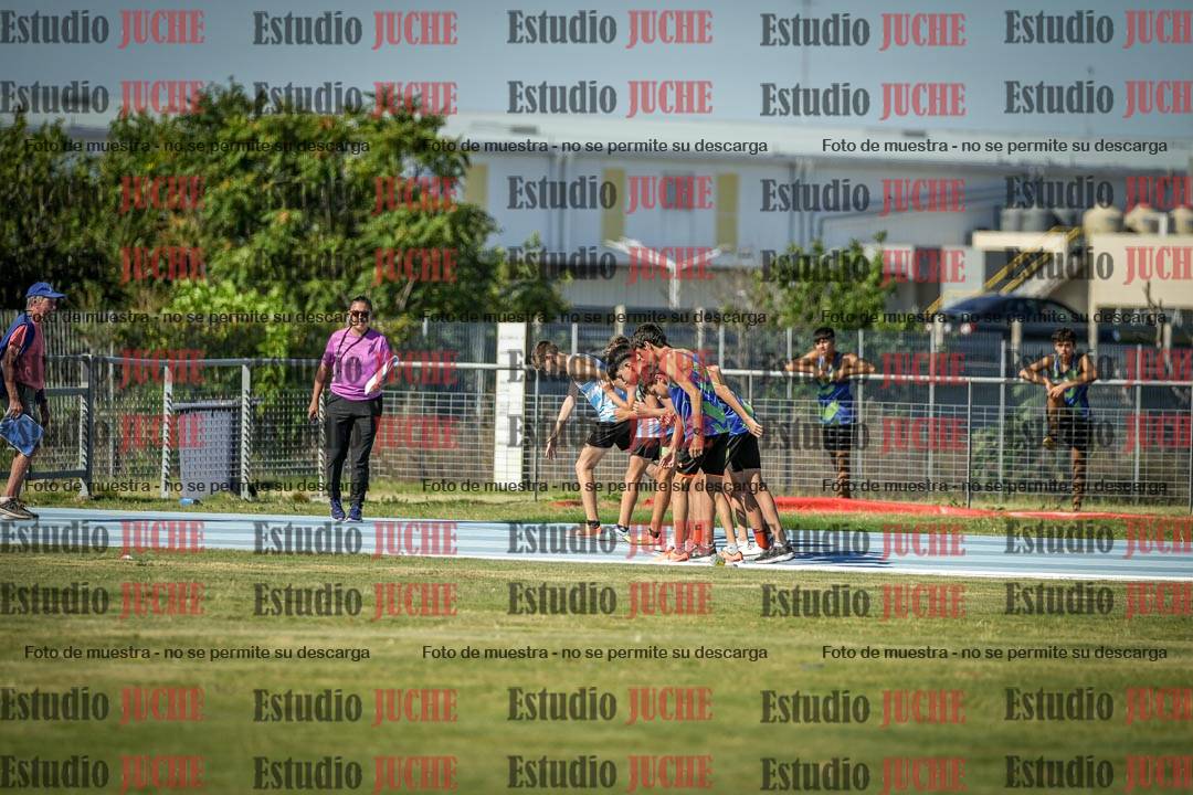 Fotos de los 600 m llanos de varones