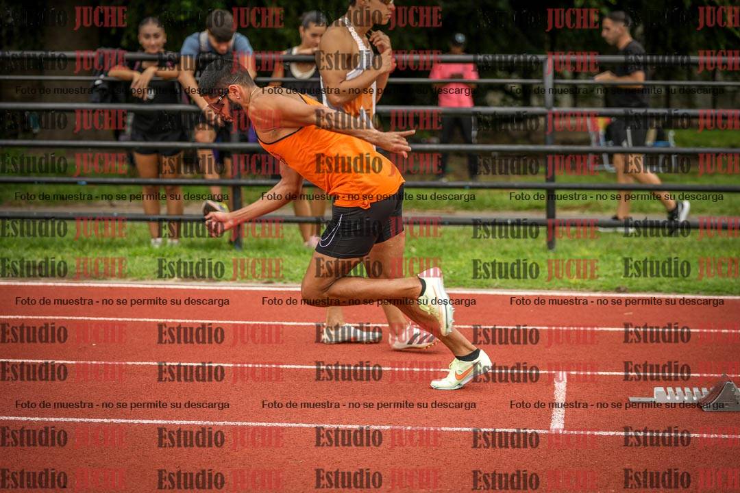 Fotos de los 400 m llanos de varones