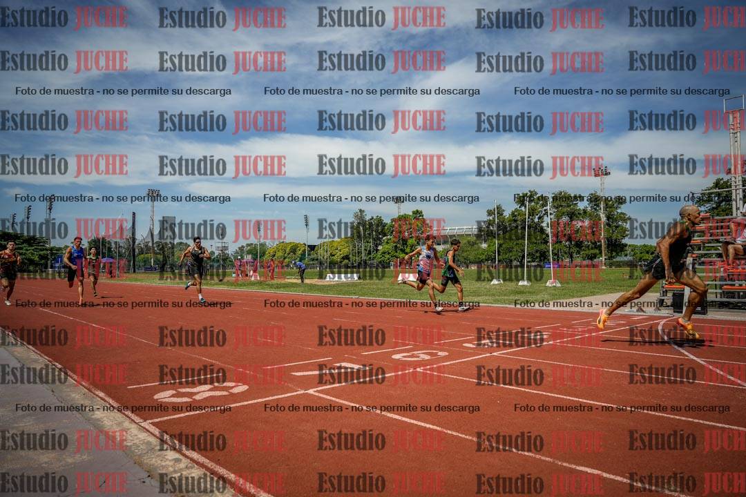 Fotos de los 400 m llanos de varones