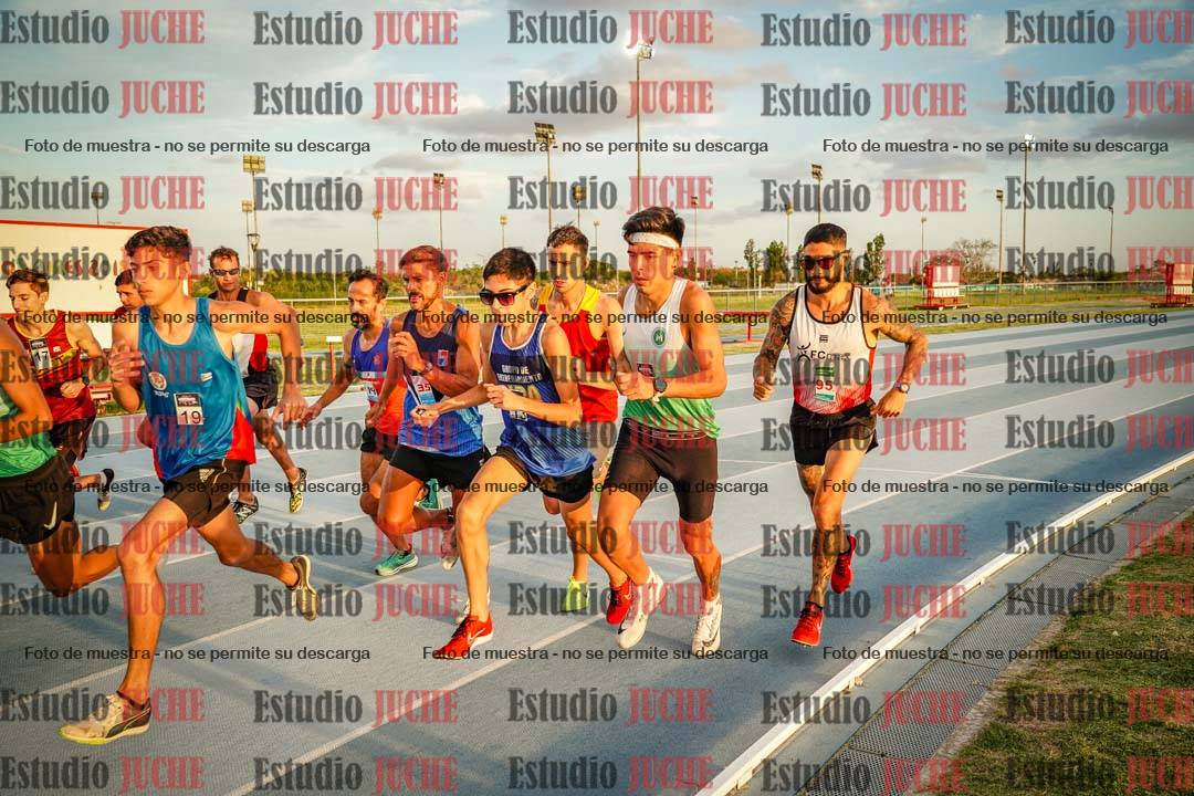 Fotos de los 3000 m llanos de varones