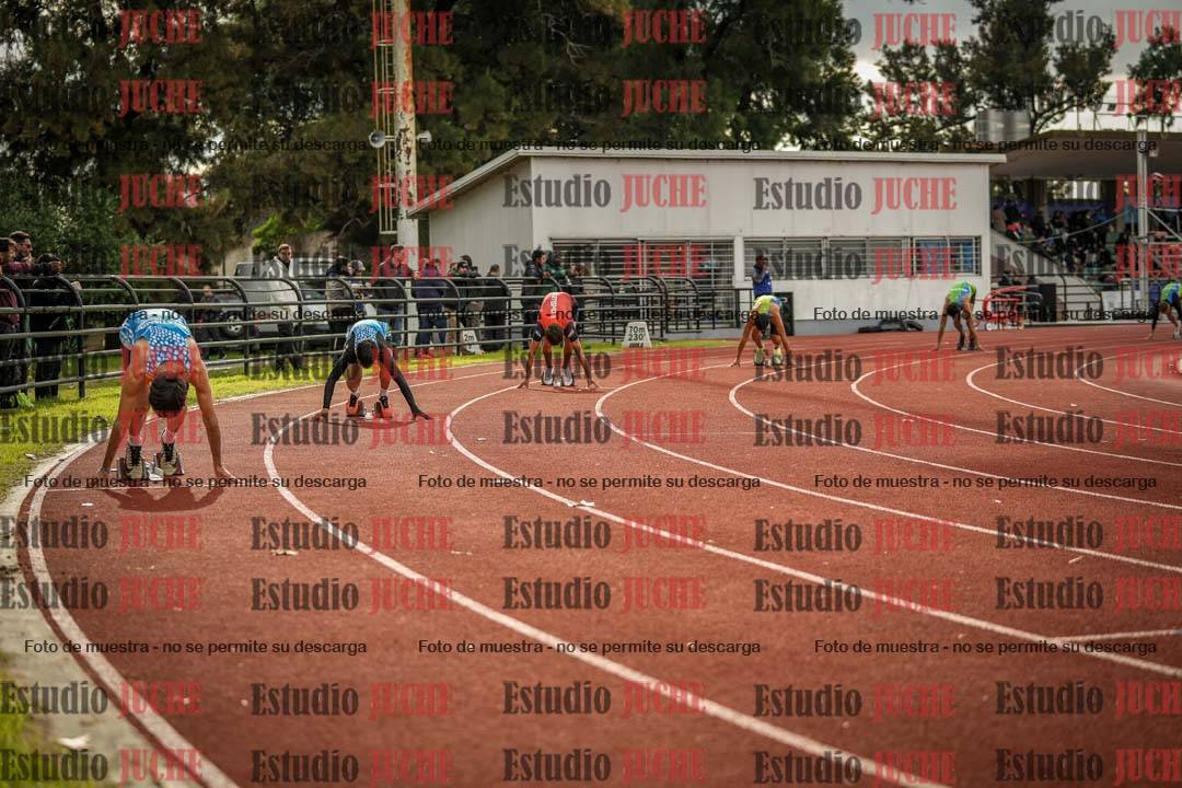 Fotos de los 400 m llanos de varones