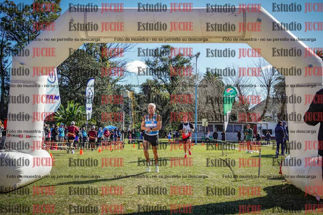 Fotos de la llegada del cross de 1500 m
