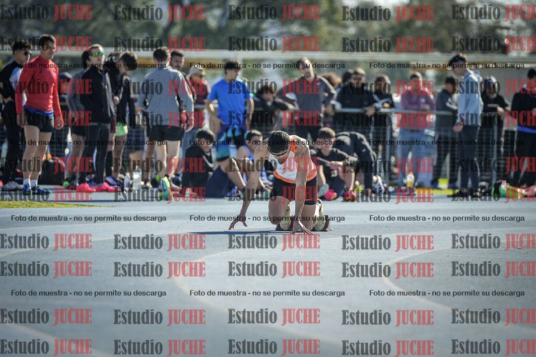 Fotos de los 400 m llanos de varones
