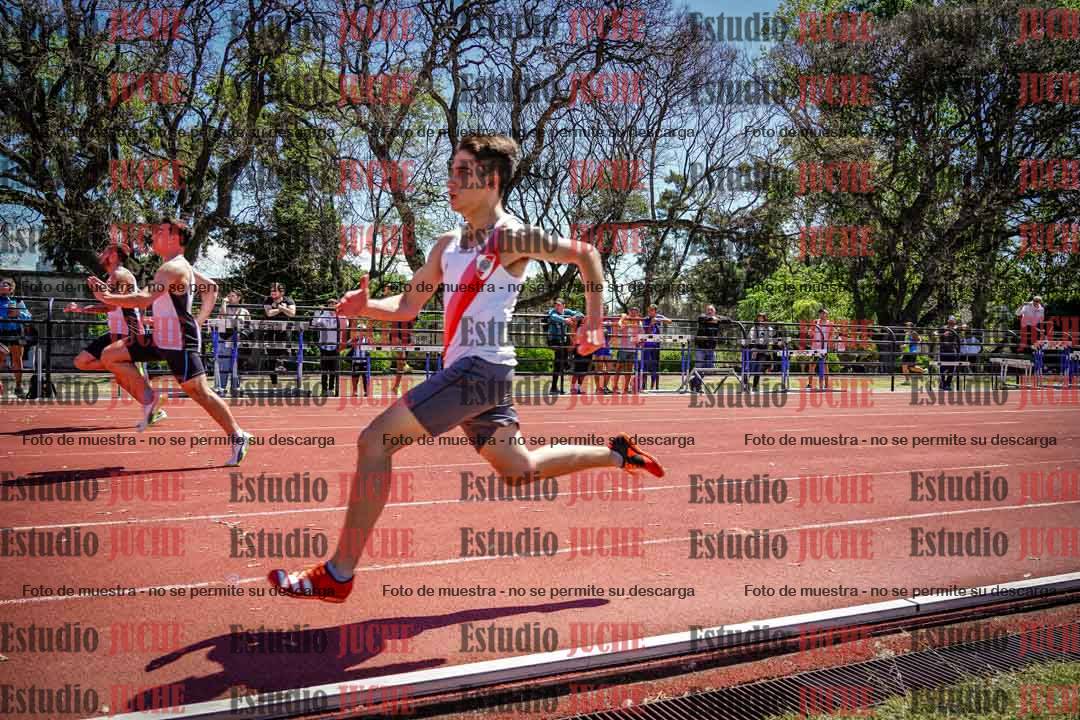 Fotos de los 100 m llanos de varones