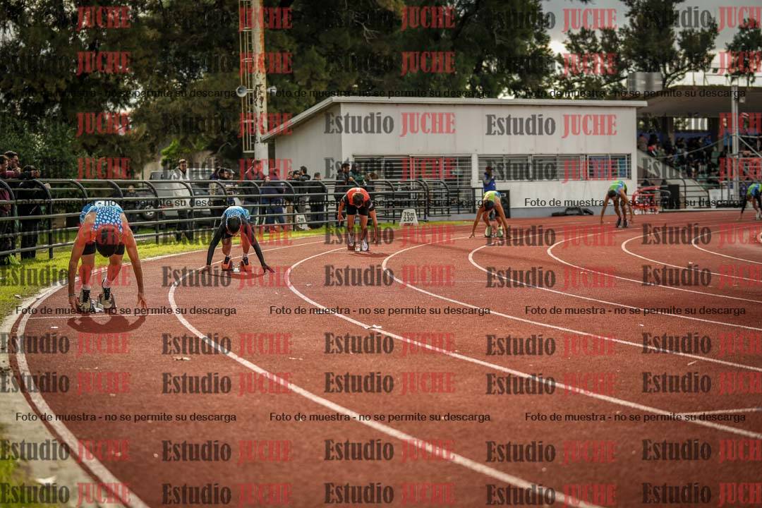 Fotos de los 400 m llanos de varones