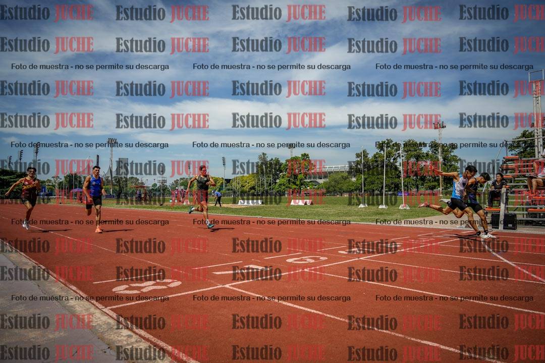 Fotos de los 400 m llanos de varones
