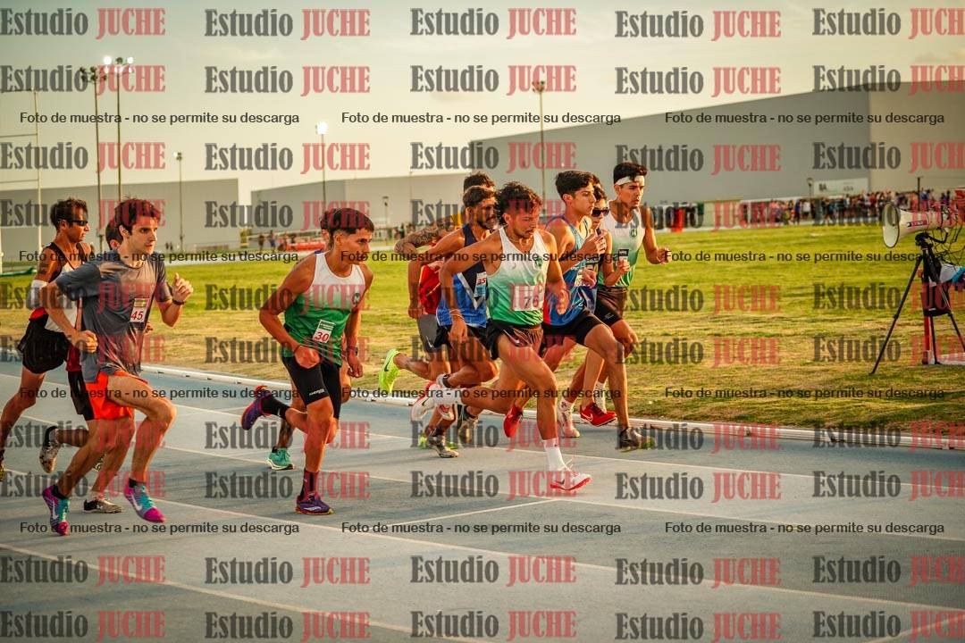 Fotos de los 3000 m llanos de varones