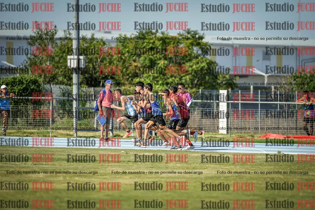 Fotos de los 600 m llanos de varones