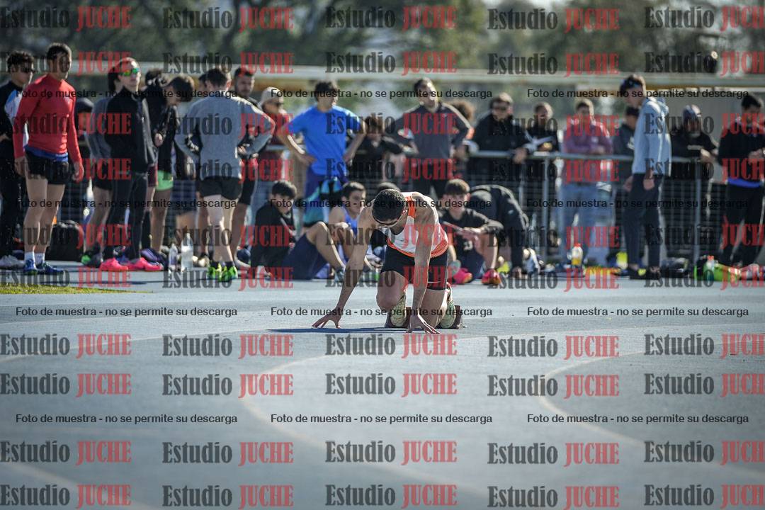 Fotos de los 400 m llanos de varones