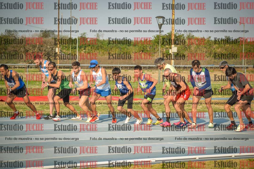 Fotos de los 3000 m llanos de varones