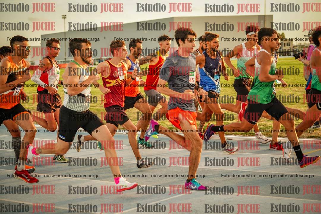 Fotos de los 3000 m llanos de varones