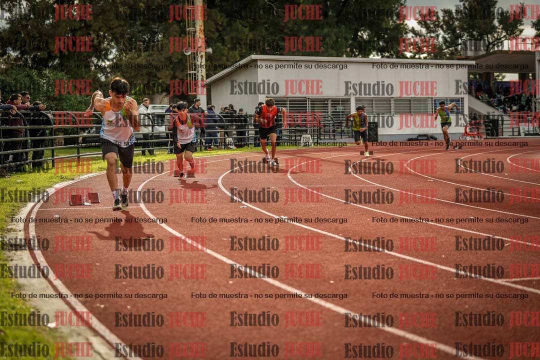 Fotos de los 400 m llanos de varones