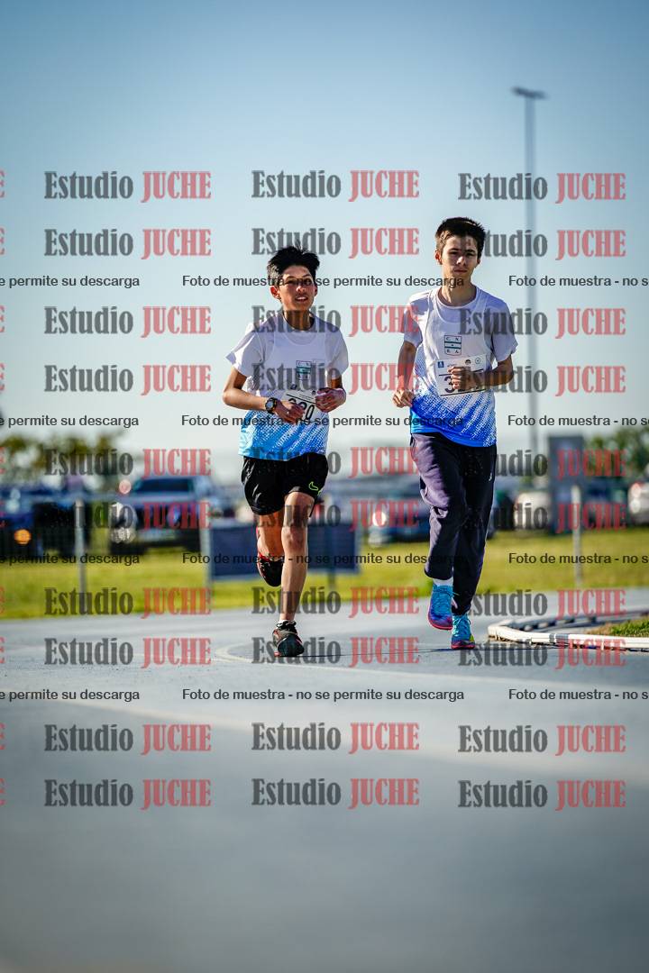 Fotos de los 2000 m llanos de varones