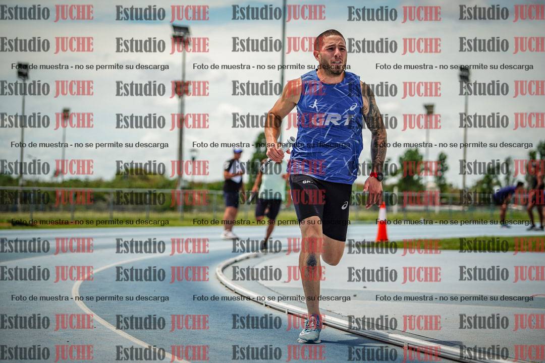 Fotos durante el transcurso de los relevos 20' para running teams - serie 2
