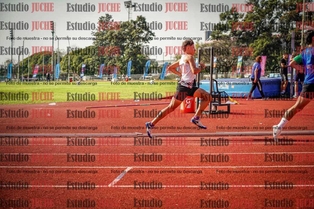 Fotos de los 800 m llanos de varones