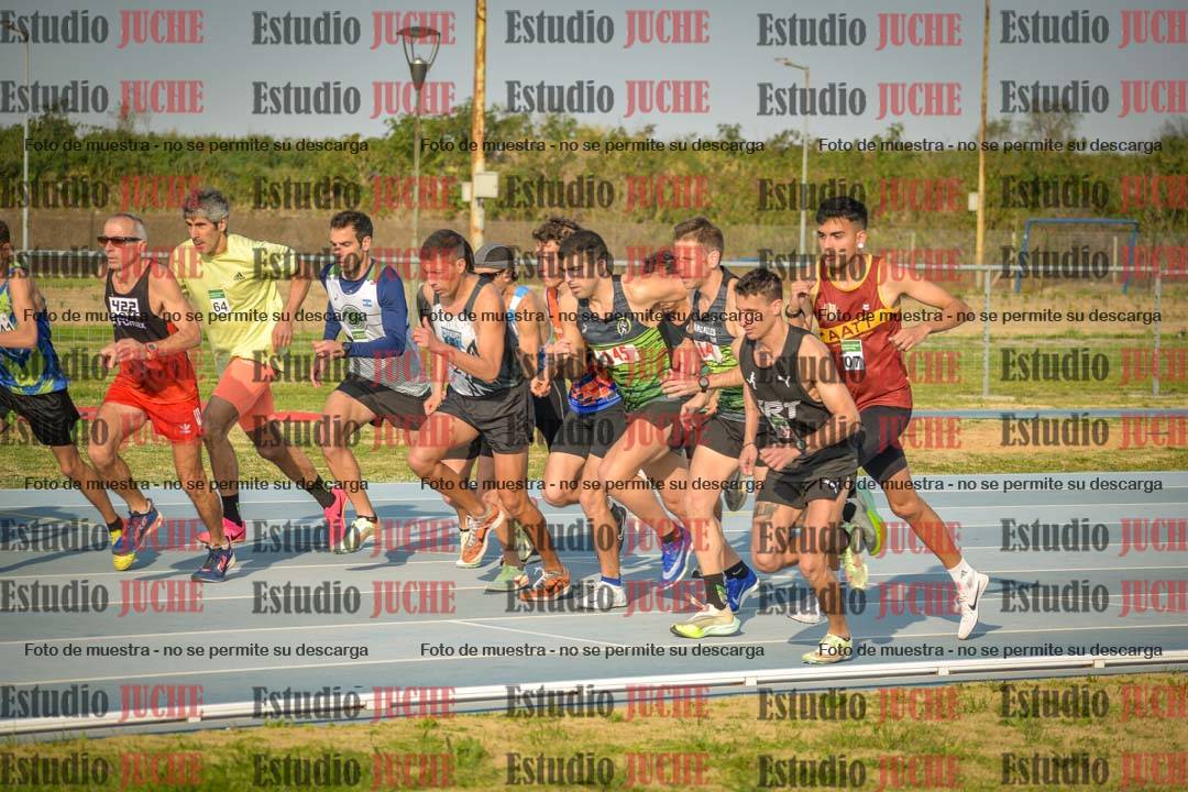 Fotos de los 3000 m llanos de varones