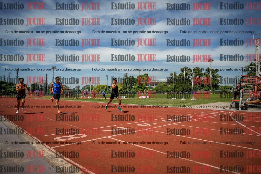 Fotos de los 400 m llanos de varones