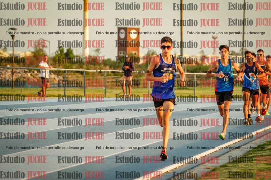 Fotos de los 3000 m llanos de varones