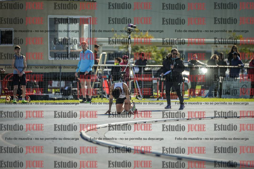 Fotos de los 400 m llanos de varones