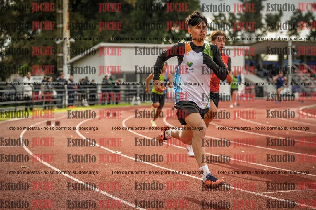 Fotos de los 400 m llanos de varones