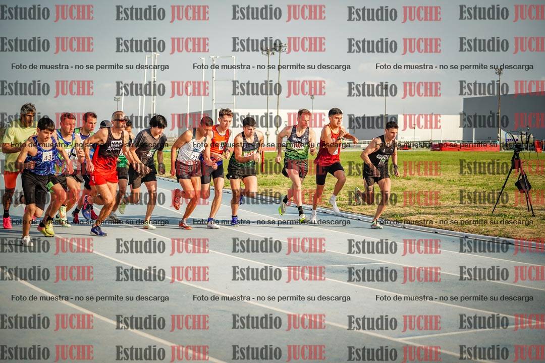 Fotos de los 3000 m llanos de varones