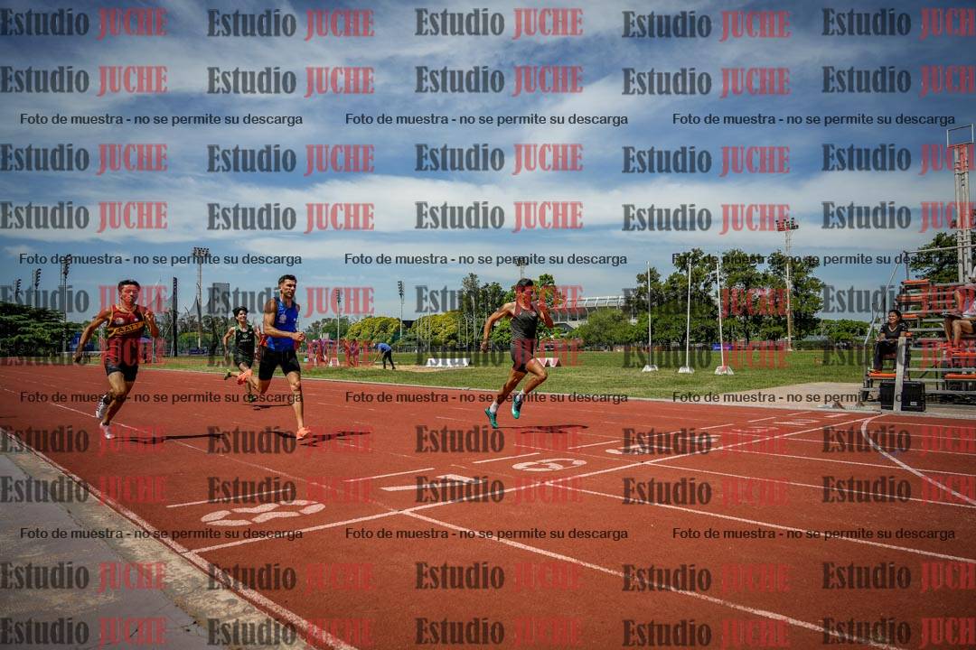 Fotos de los 400 m llanos de varones