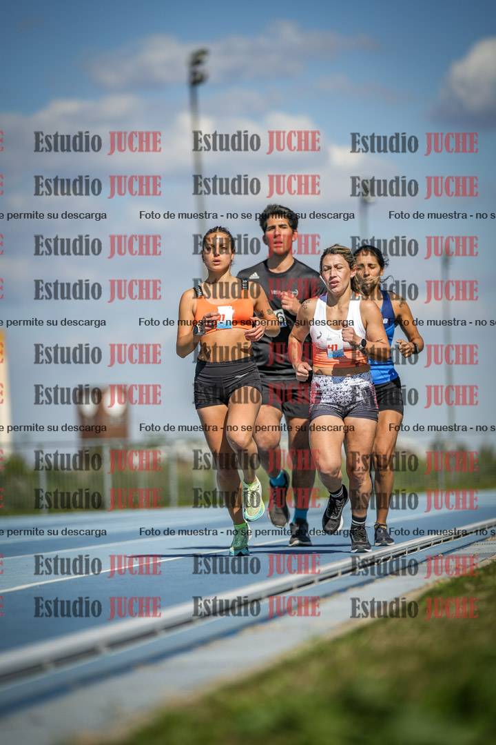 Fotos de los 5000 m llanos de mujeres y varones