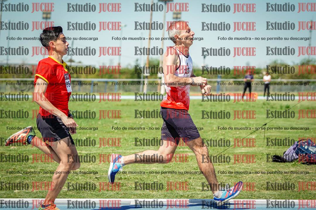 Fotos de los 800 m llanos de varones