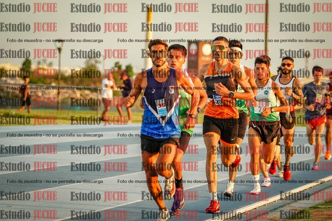 Fotos de los 3000 m llanos de varones