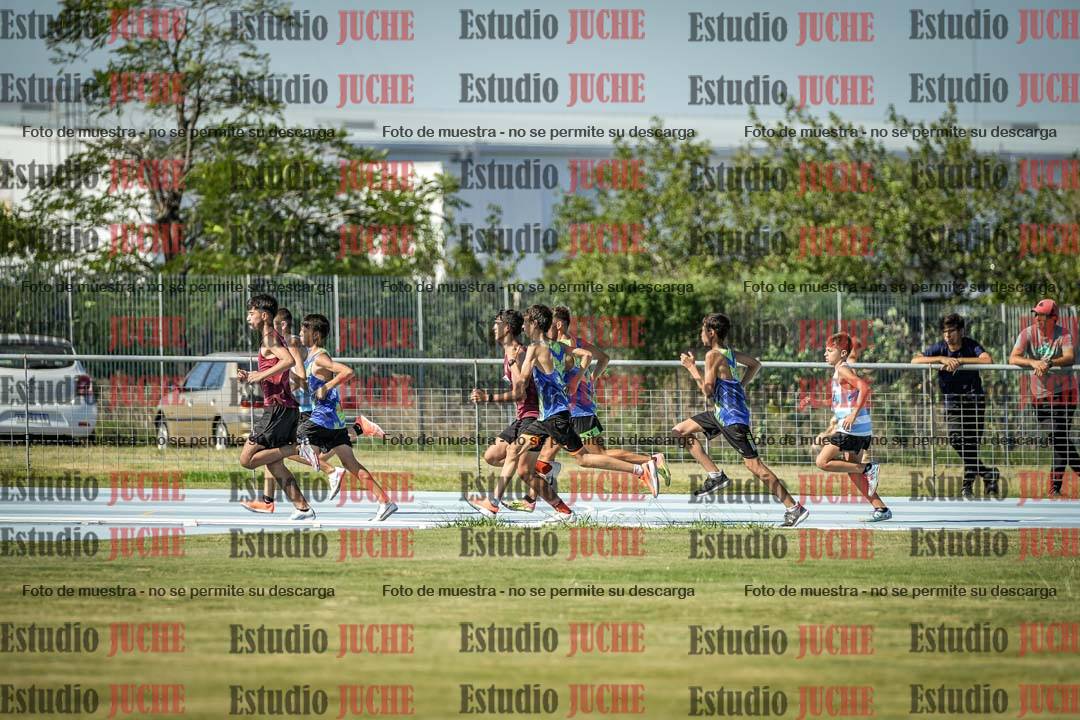 Fotos de los 600 m llanos de varones