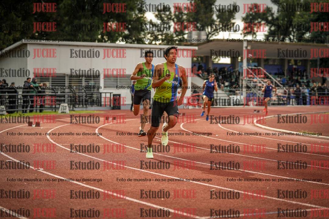 Fotos de los 400 m llanos de varones