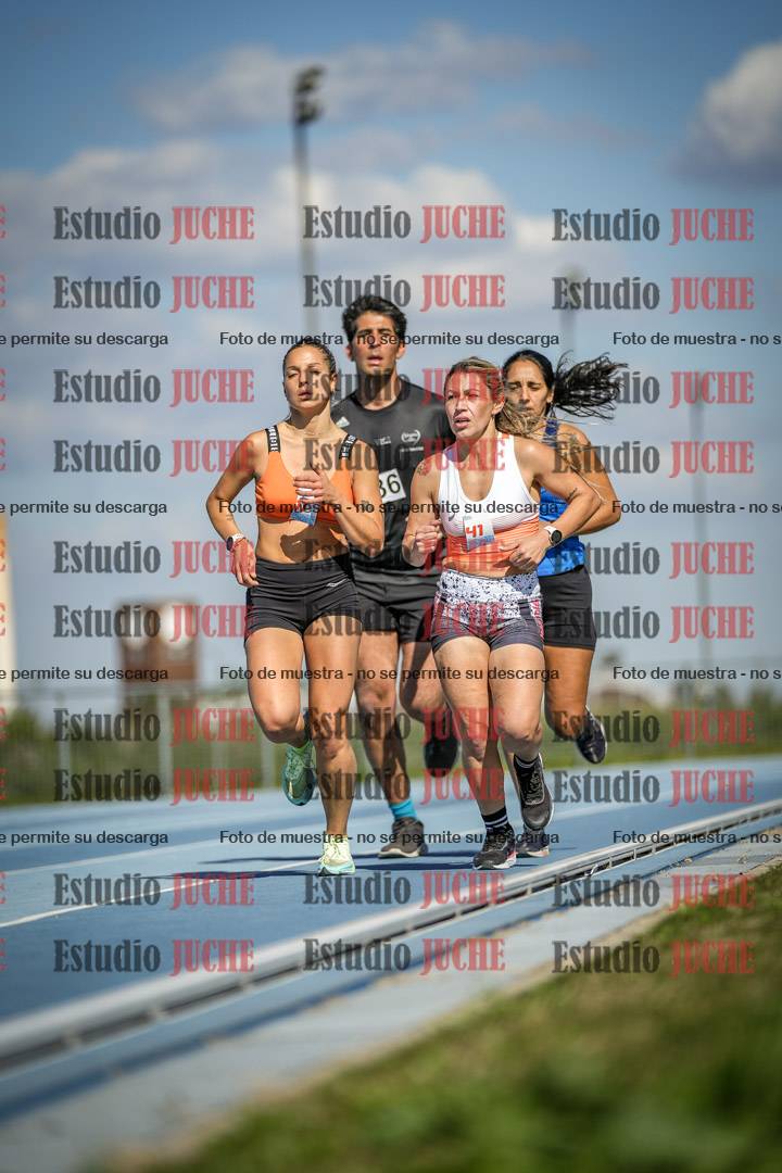 Fotos de los 5000 m llanos de mujeres y varones