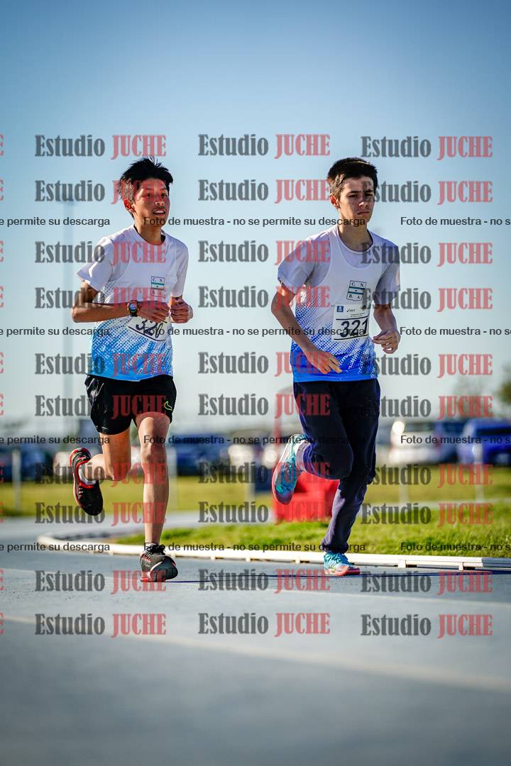 Fotos de los 2000 m llanos de varones