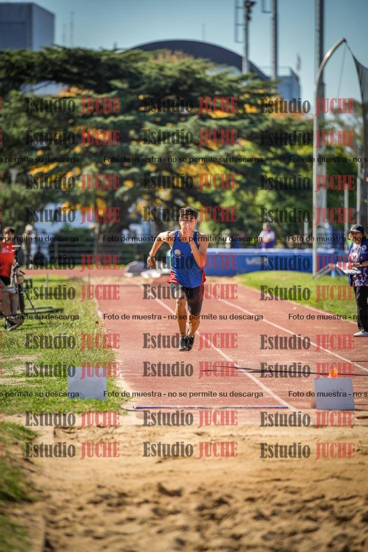 Fotos del salto en largo de varones - incluye U16