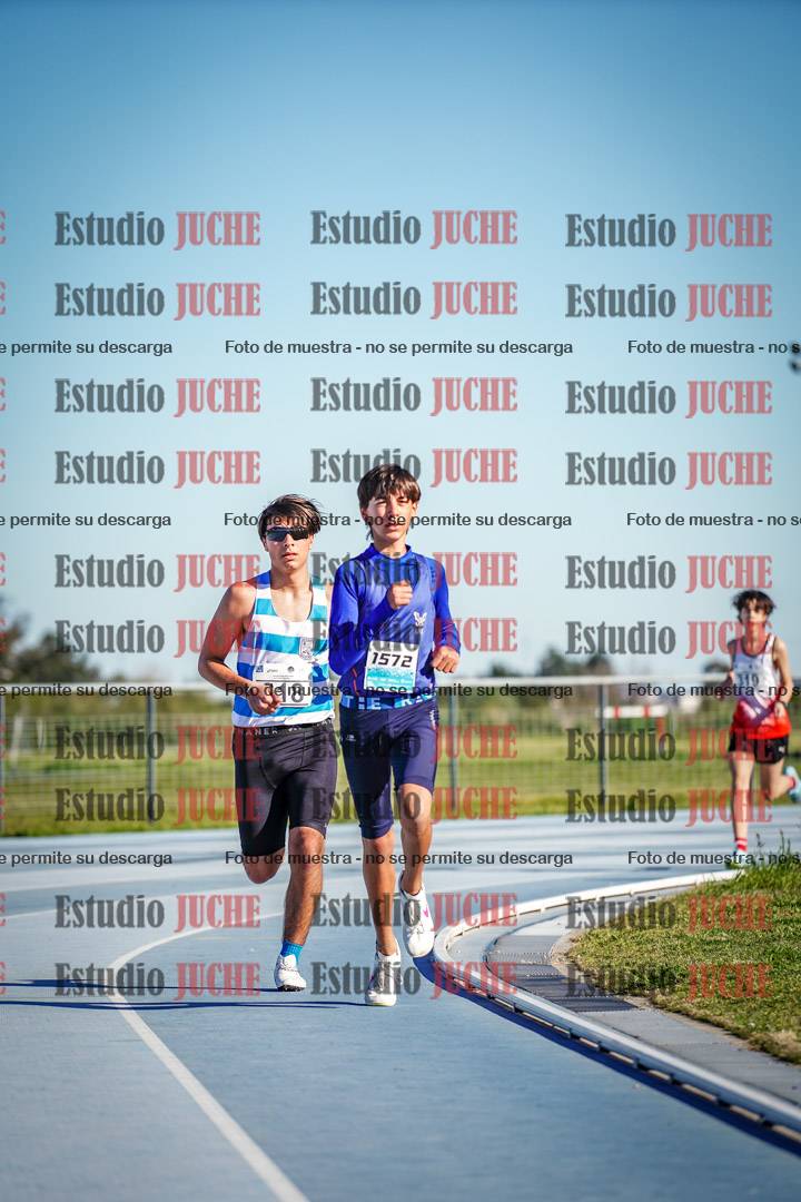 Fotos de los 2000 m llanos de varones