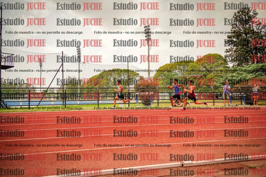 Fotos de los 200 m llanos de varones