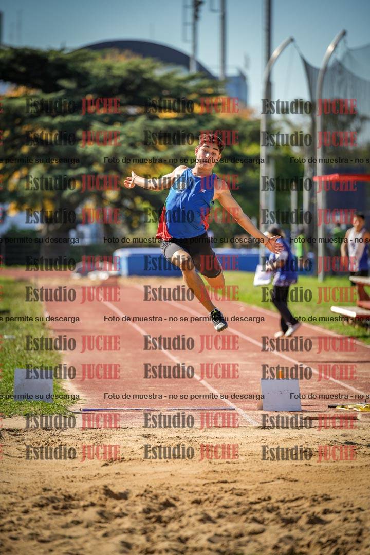 Fotos del salto en largo de varones - incluye U16