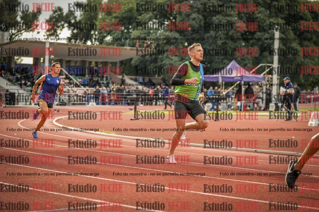 Fotos de los 400 m llanos de varones