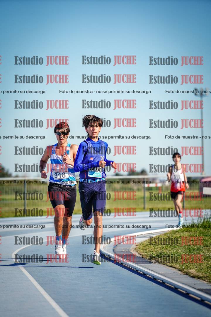 Fotos de los 2000 m llanos de varones