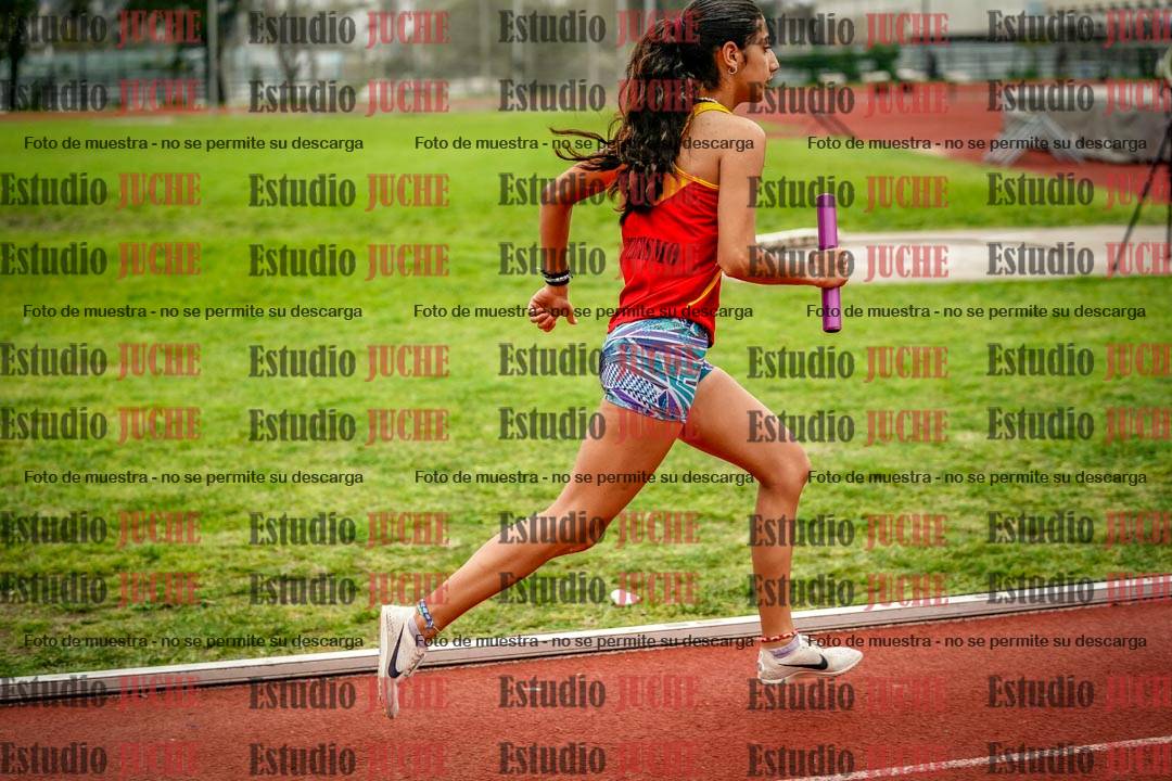 Fotos de las postas 8x200 m mixtas