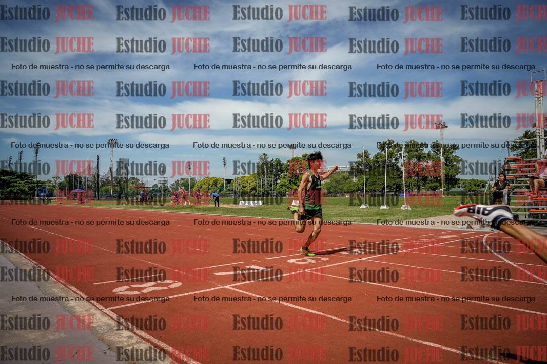 Fotos de los 400 m llanos de varones