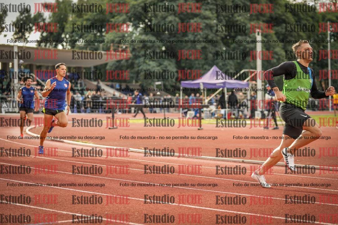 Fotos de los 400 m llanos de varones