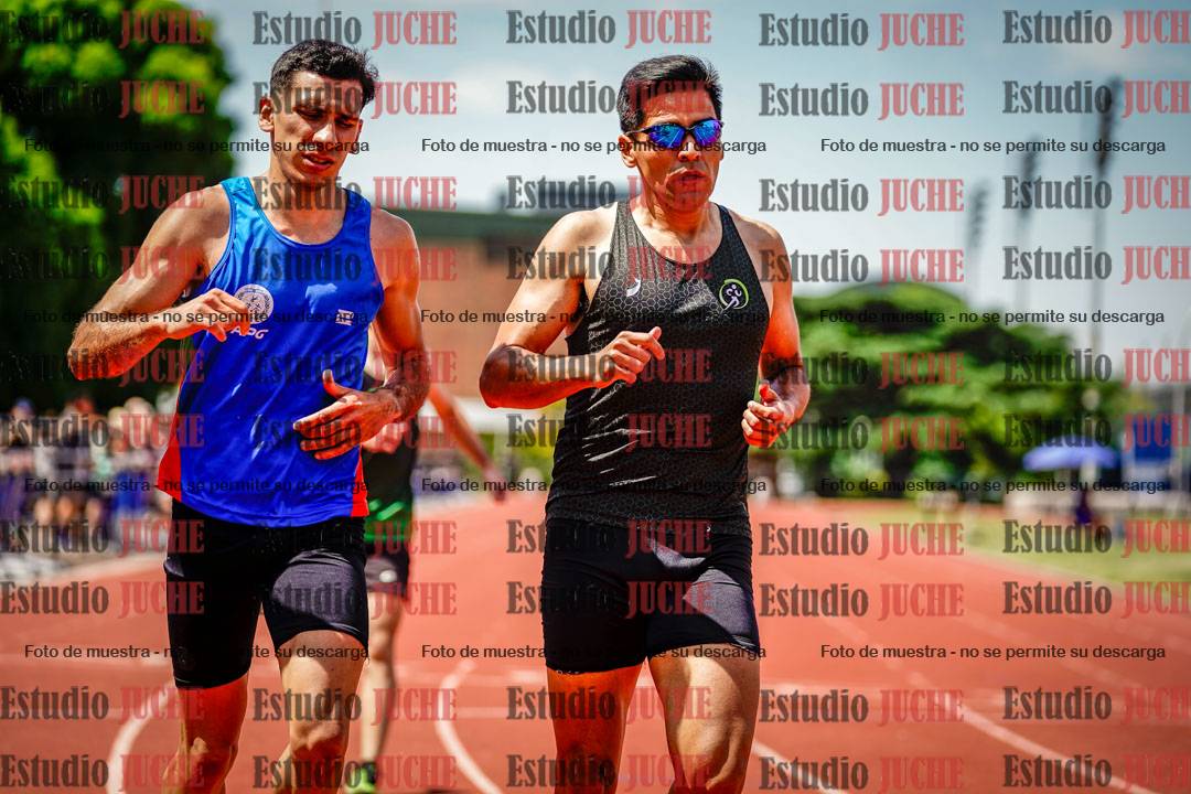 Fotos de los 400 m llanos de varones