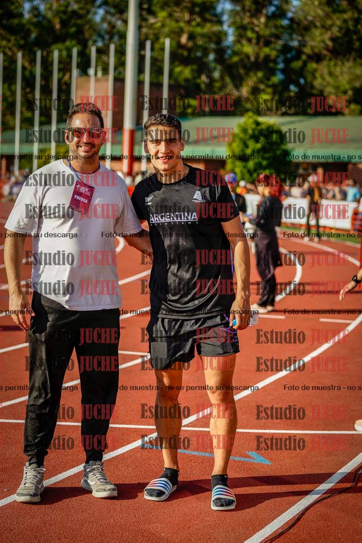 Fotos de algunos extras y podios del día 1