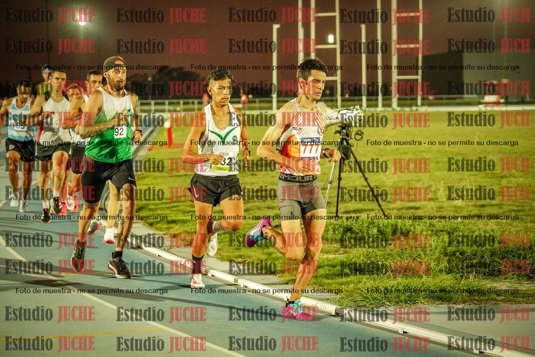 Fotos de los 3000 m llanos de varones